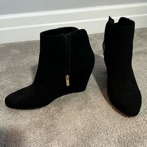 Jessica Simpson velvet wedge booties size 43